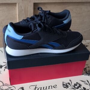 Reebok Women's Navy and Light Blue Sneakers